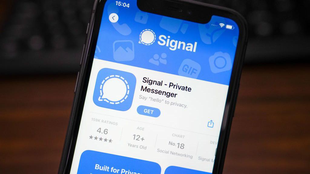 How to expand Signal's customer base